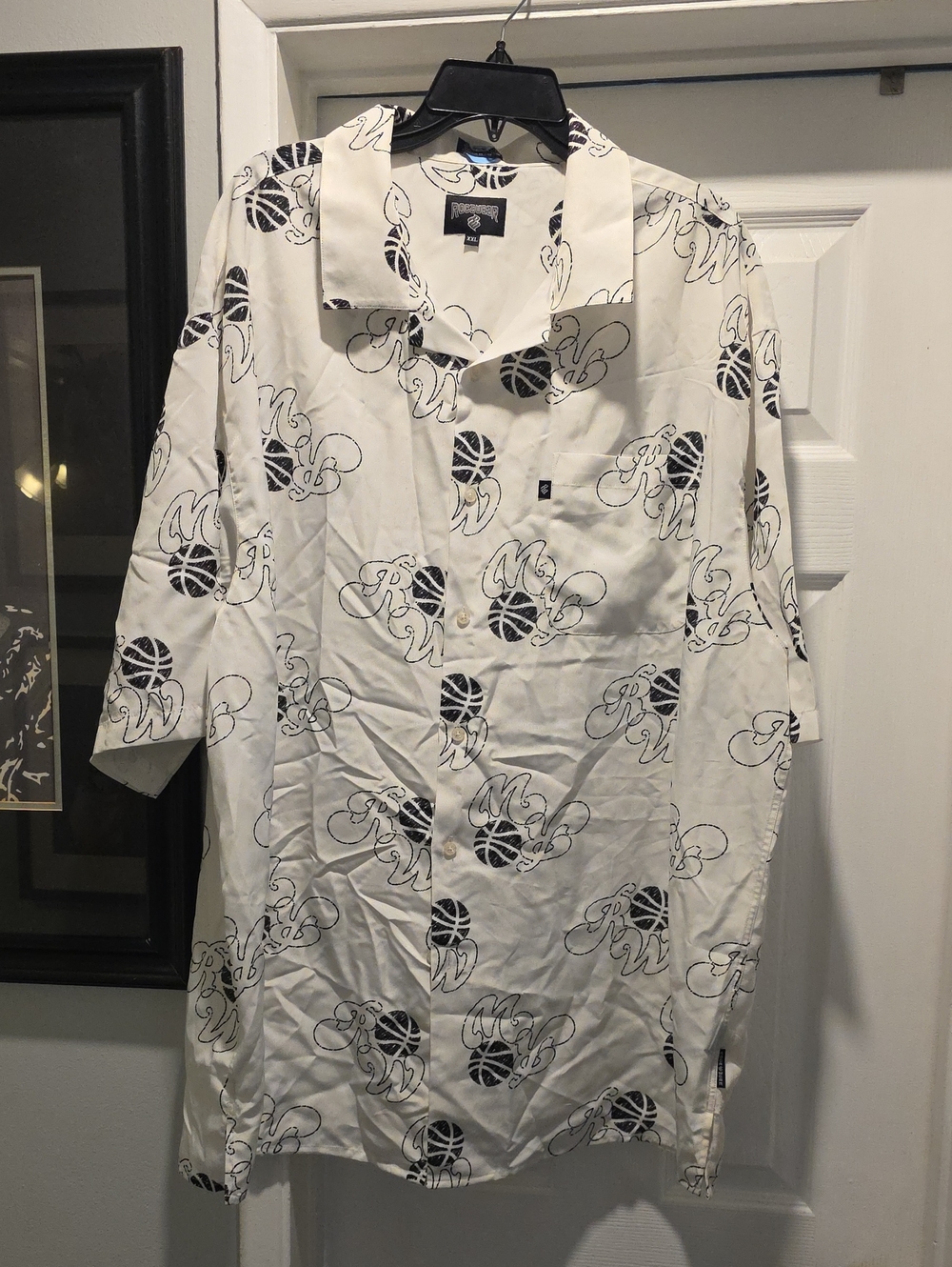 Rocawear White Button-Down Shirt with Blue Graphic Print